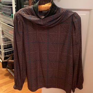 VINTAGE DREAM! Jac dale blouse with leather collar and throat throw